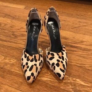 Skin: Hello Midnight Leopard Pumps